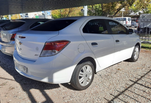 Imagen 6 de 7 de Chevrolet Prisma Joy 1.4 Ls Mt + 2017