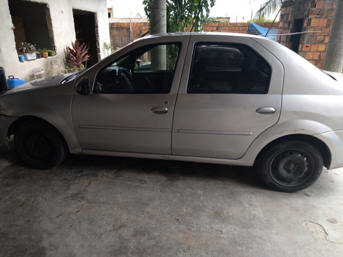 Renault Logan 2011 1.0 16v Expression Hi-flex 4p