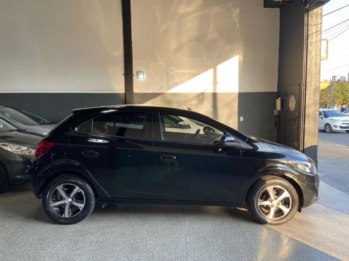 Imagen 4 de 24 de Chevrolet Onix 1.4 Ltz At 98cv 2016