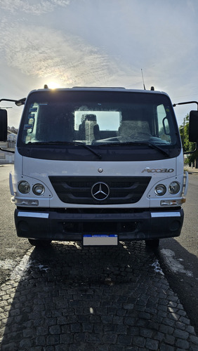 Mercedes Benz Accelo 815 Chasis Con Pala Hidráulica Año 2018