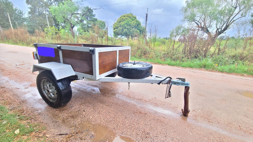 Trailer De Auto,capacidad Para 500 Kg,la Caja Mide 130 X1,03