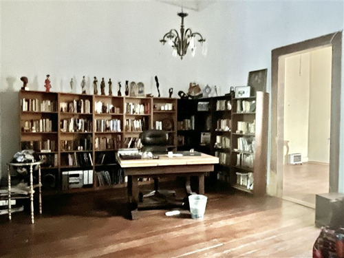 Casa En Venta De 6 Dorm. En Valparaíso