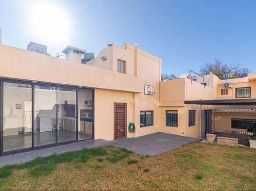 Venta Pocitos 4 Dormitorios Hermosa Casa Con Fondo