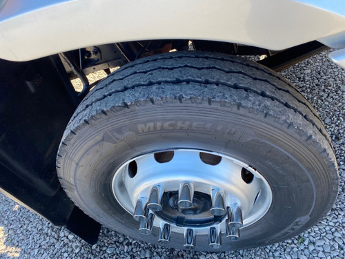 Imagem 9 de 14 de Ford Cargo 2422 Ano 2012 - Chassi - Baixa Km - Completo