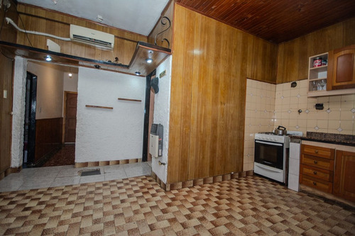 Venta Casa 3 Amb Con Cochera Y Terraza En Caseros