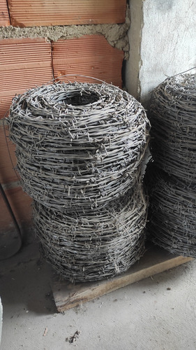 Alambre De Púas Galvanizado. 400 Mts.