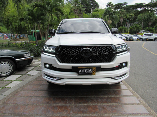 Toyota Sahara Lc200 At Sec Diesel Cc4500