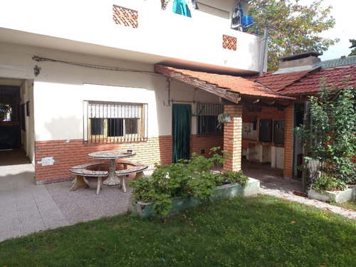 Venta En Block, Dos Deptos. Tipo Casa En Excelente Ubicación!!!