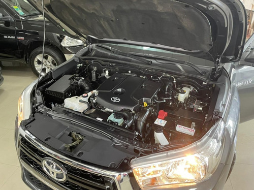 Toyota Hilux Sr 4x2 Manual Año 2020 Color Gris Todoautos