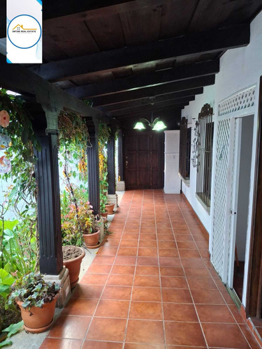 Hermosa Propiedad Integrada Por Dos Lindas Casas Coloniales
