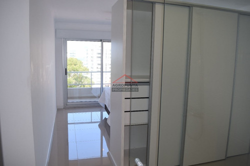 Apartamento En Brava, 3 Dormitorios *- Ref: 2857