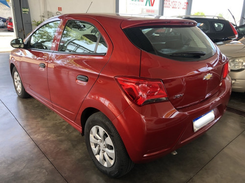Imagem 4 de 9 de Chevrolet Onix Joy 1.0