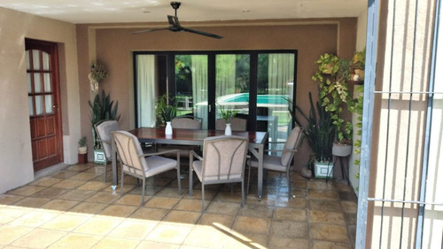Venta Casa 3 Ambientes Lujan Gran Lote Con Pileta
