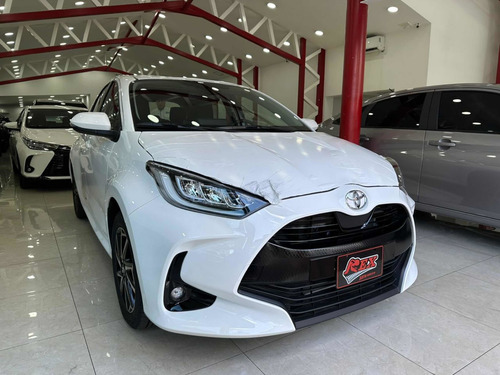Imagen 2 de 11 de Toyota Yaris Hatch Back