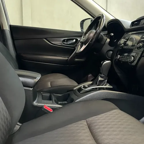 Nissan X-Trail 2.5 Advance 3 Filas Cvt