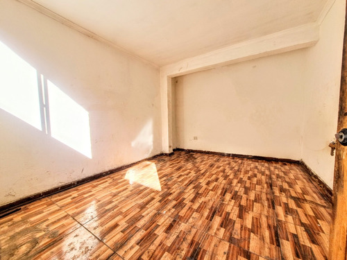 Real Oportunidad Inversión! 12 Dorm. 6 Baños, 3 Deptos Inter