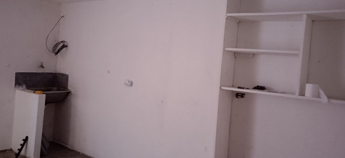 Casa Terrea De Esquina Com Salão Comercial Otima Localização