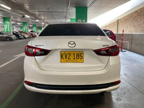 Imagen 10 de 25 de Mazda 2 Sedan