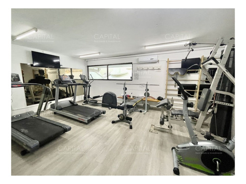 Imagen 23 de 26 de Apartamento De 4 Dormitorios Con Vista Al Puerto En Venta!!