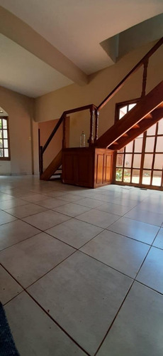 Imagen 24 de 27 de Imponente Casa En Venta En Barrio Altos De Bella Vista