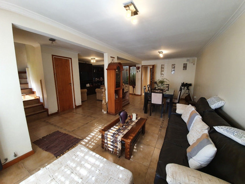 Imagen 10 de 29 de Chalet 5 Ambientes Con Parque Y Piscina Venta Mar Del Plata