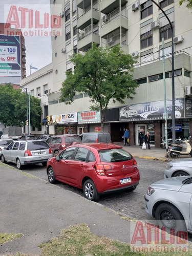 Imagen 8 de 9 de Nuñez Local Frente A Av. Cabildo (60m2) Con Vidriera De 8,25