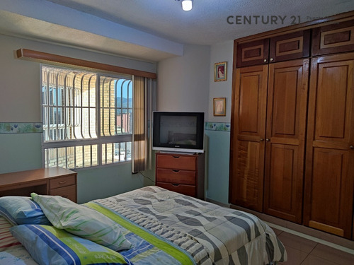 Imagen 8 de 11 de Alquiler En Residencias Galería Colon. Puerto La Cruz.