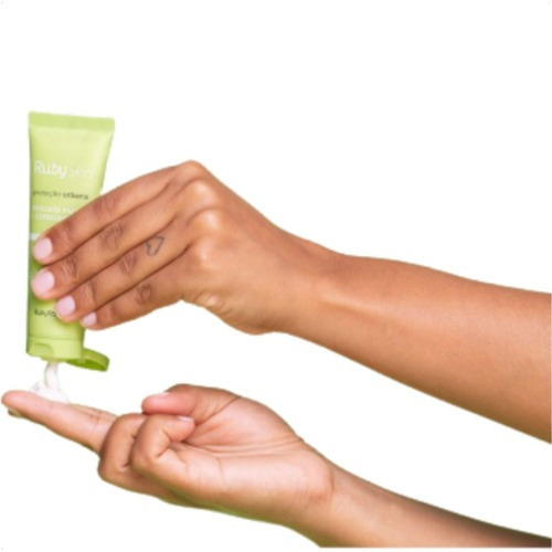 Imagem 7 de 10 de Kit Sabonete Gel + Máscara + Sérum Facial + Balm Labial
