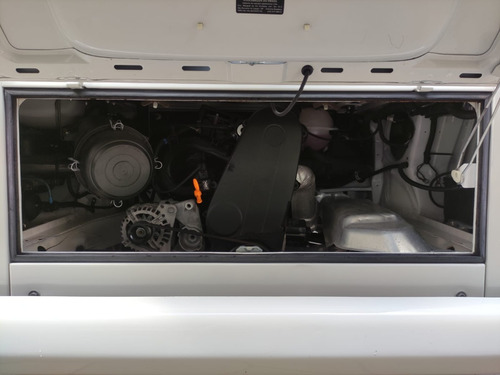 Volkswagen Kombi 1.4 Lotação Total Flex 3p