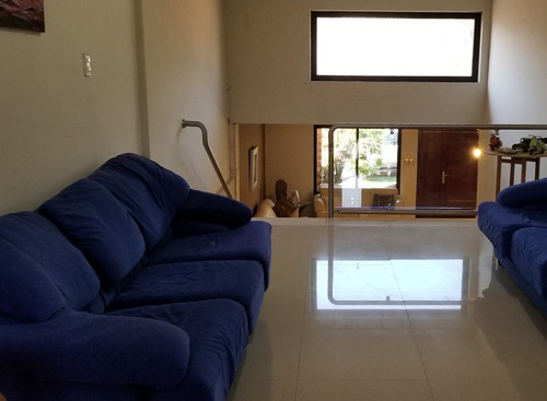 Imagen 6 de 12 de Venta Espectacular Casa En Lomas Del Country Guataparo