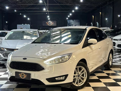 Ford Focus III 1.6 Sedan S