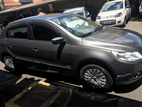 Volkswagen Voyage 1.0 Vht Total Flex 4p 2011