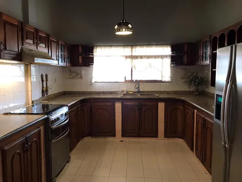 Se Vende Casa Urb.la Floresta