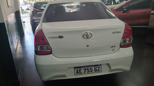 Toyota Etios 1.5 Sedan X