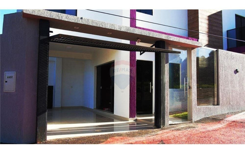 Vendo Dúplex A Estrenar En El Barrio San Pedro, A Minutos Del Centro De Encarnación: 3 Habitaciones Y 2 Baños.