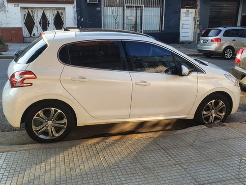 Peugeot 208 1.6 Feline 2014
