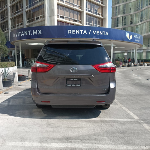 Toyota Sienna 3.5 Xle At