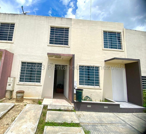 Casa En Venta En Terrazas De La Ensenada Vía Yaritagua Yaracuy Rc