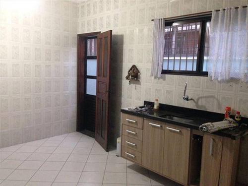 Imagem 9 de 18 de Casa Terrea Com 3 Dormitorios 1 Suite Em São Vicente. - Hm2131