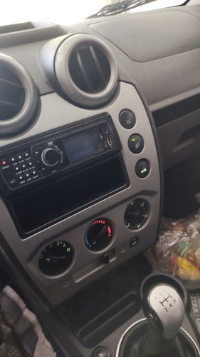 Imagem 2 de 6 de Ford Fiesta 2010 1.6 Trail Flex 5p