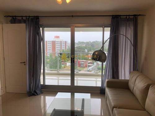 Apartamento En Alquiler - Complejo De La Parada 18 Mansa, De 2 Dor 2 Baños, Balcon Y Cochera Techada - Consulte!!!!!!!!- Ref: 2373