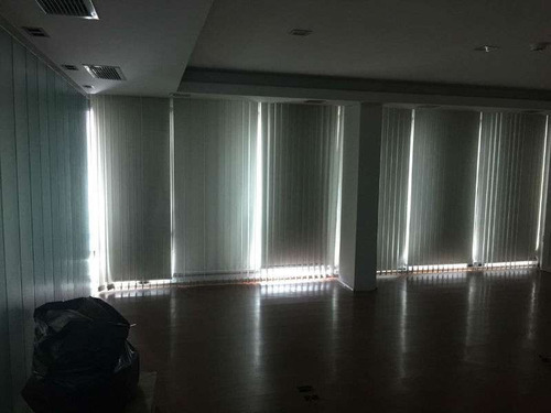 Oficina Premium - De Categoria - En Rivadavia Esq Av. Olmos