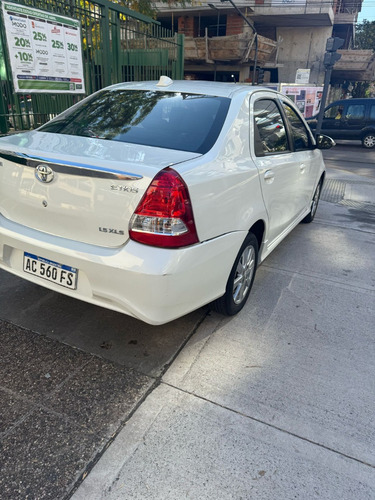 Toyota Etios 1.5 XLS 6M/T
