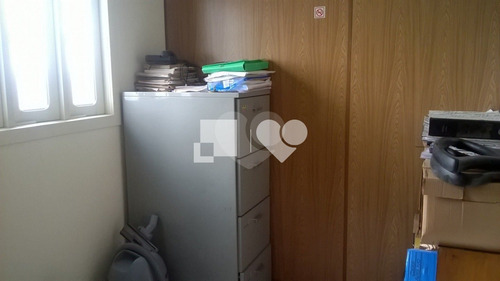 Imagem 15 de 30 de Casa Comercial, Ótima Para Escola Infantil 8 Salas, 6 Banheiros, Vaga Para 4 Carros, No Menino Deus - Reo417497
