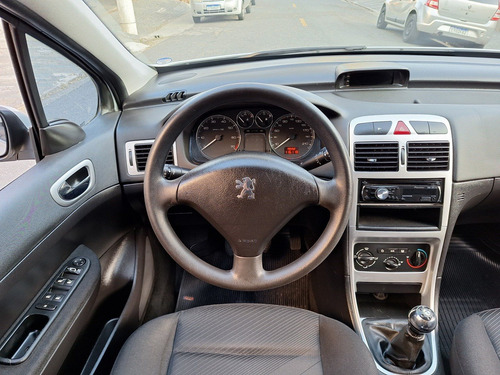 Peugeot 307 1.6 PRESENCE 16V FLEX 4P MANUAL