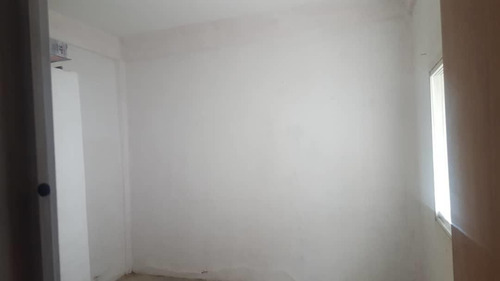 Imagen 11 de 19 de Casa En Venta Con Galpon Interno Cooperativa Estef 21-14095