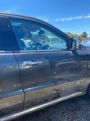 Puerta Delantera Derecha Solo Lata, Dodge Durango 2012.