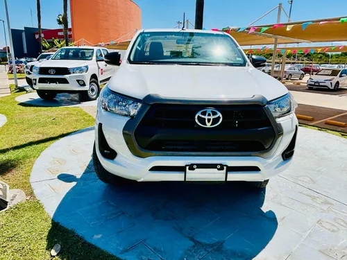 Toyota Hilux 2.7 Cabina Doble Sr Mt