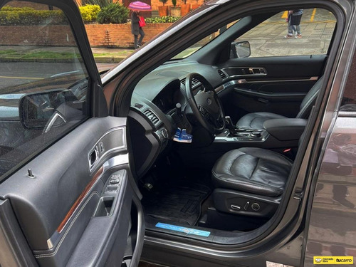 Imagen 19 de 25 de Ford Explorer Limited