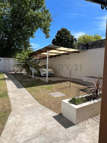 Imagen 24 de 25 de 132 Entre 530 Y 531, Casa Dos Dormitorios Y Piscina, En Venta